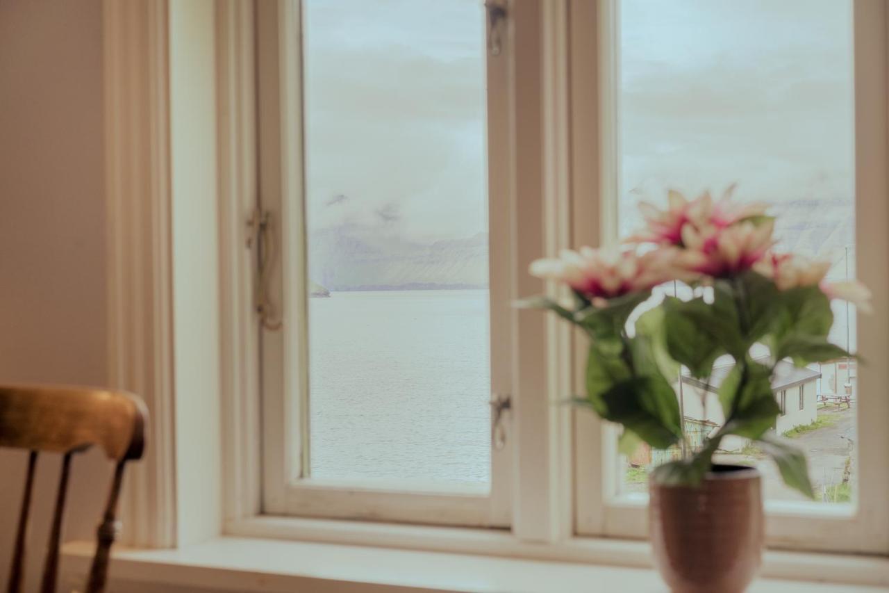 Authentic Faroese House / Unique Location / Nature Hellurnar Bagian luar foto